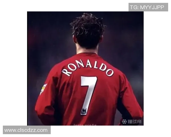 足球明星背影剪辑图片展示他们的独特魅力与运动精神的完美结合 足球明星背影剪辑图片展示他们的独特魅力与运动精神的完美结合